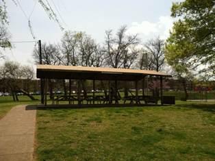 Photo of shelter at Fannie Mae Dees Park (view 2)