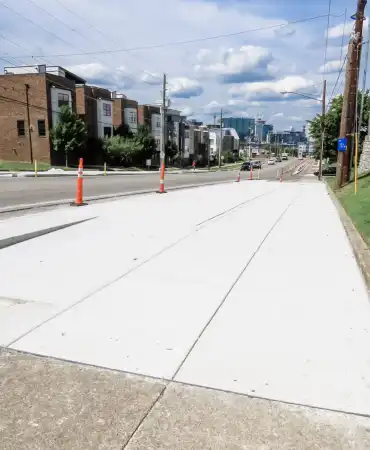 Shared cycletrack bus stop between Archer and Edgehill